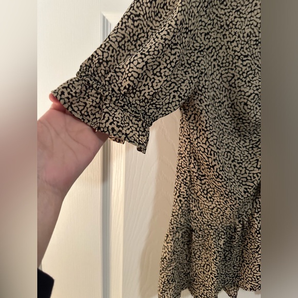 Pleione 🌼preloved short sleeve top - Picture 4 of 6